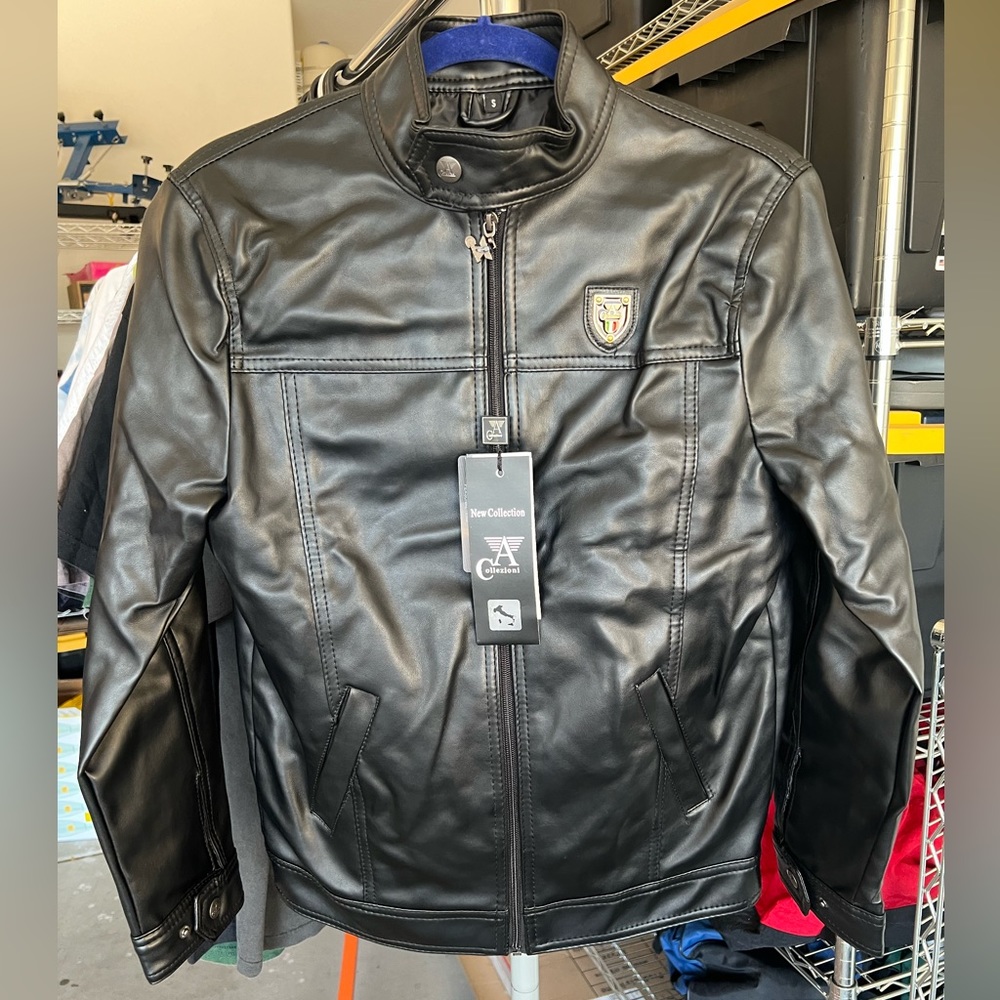 A COLLEZIONI Italian Made Mens Black Faux Leather Jacket Sz Small NWT